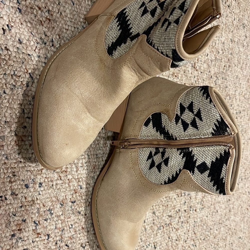Booties!! - Picture 3 of 4